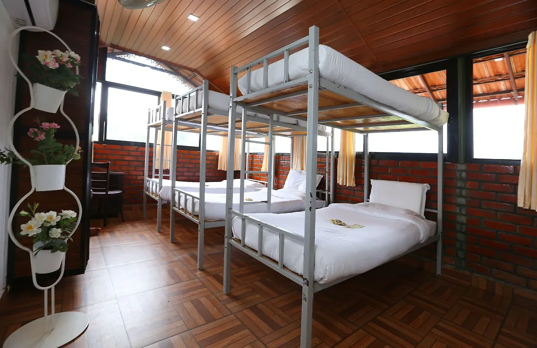 Girassol Serviced Villa-1