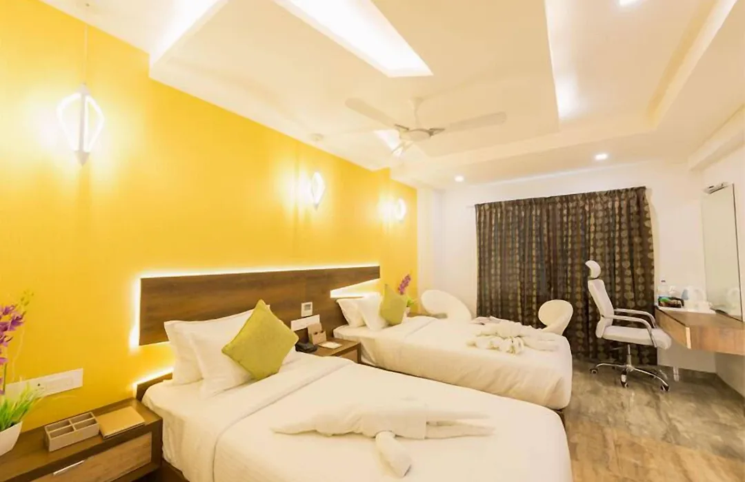 Hotel Chenthur Park-1