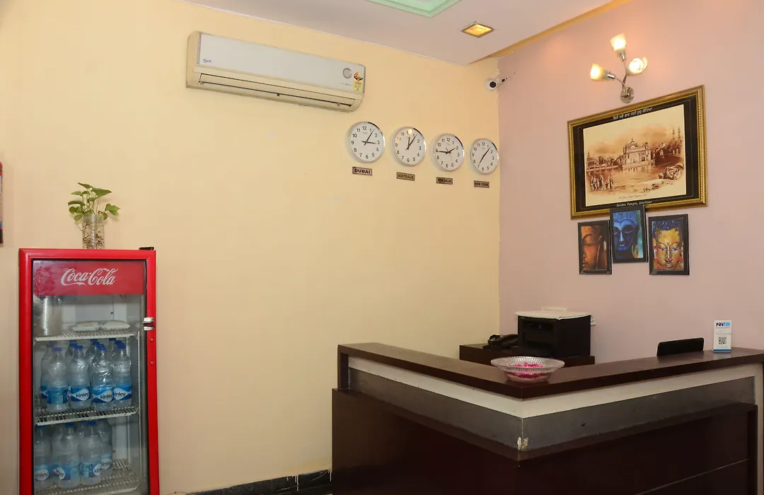 Gurjeet Hotel By Naavagat-1