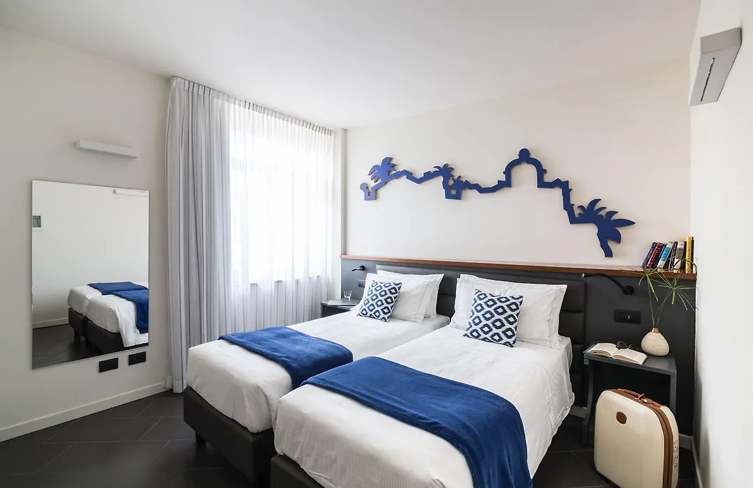 Foyer Rooms&Suites - Self Check-In-1