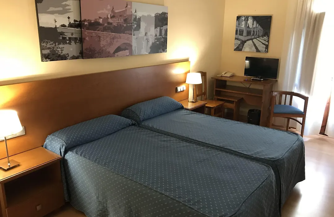 Hostal Santo Tome-1