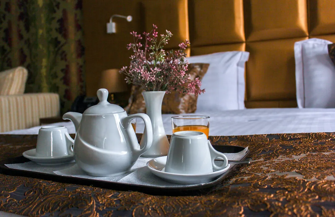 Hotel Deluxe-1