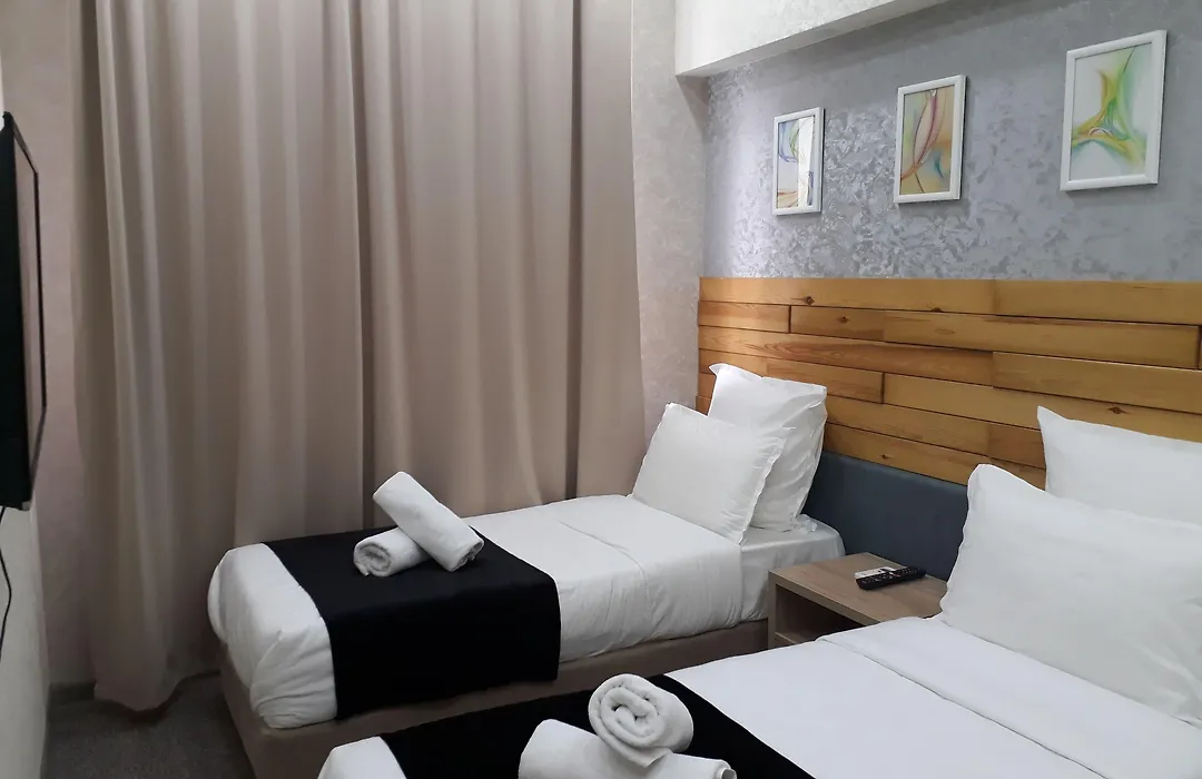 Small Hotel-1