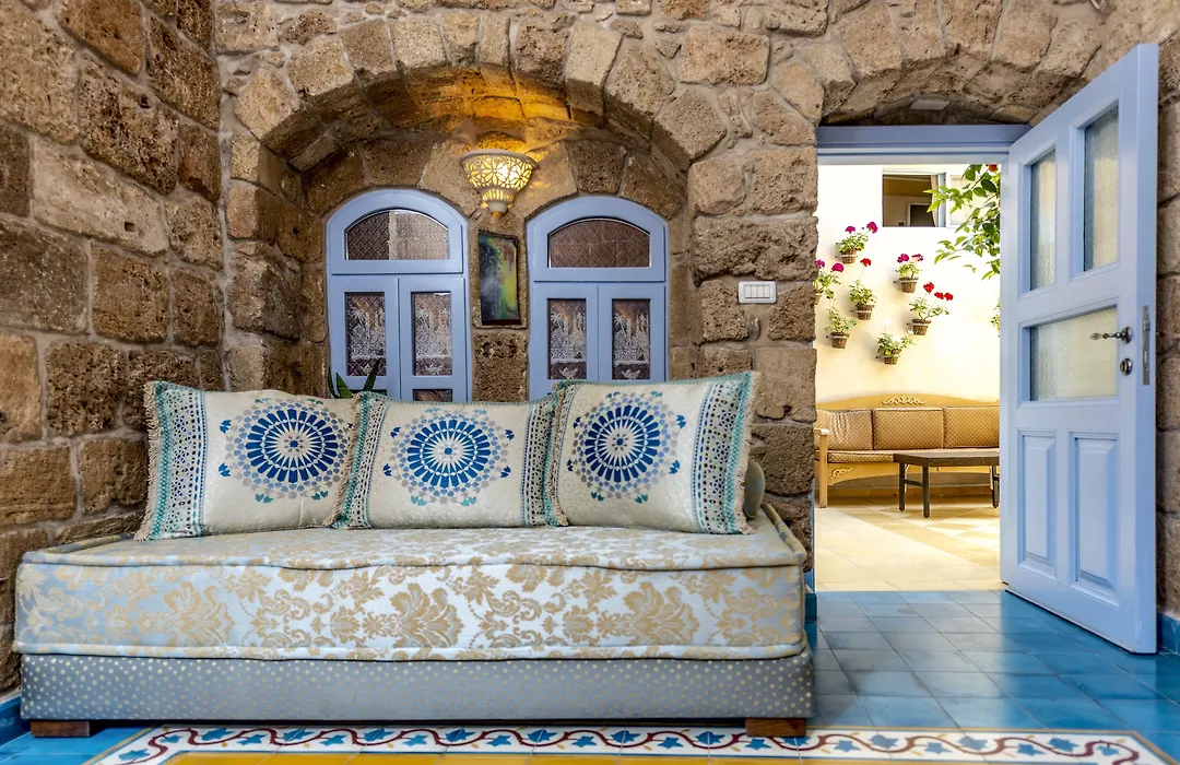 Arabesque Arts & Residency-1