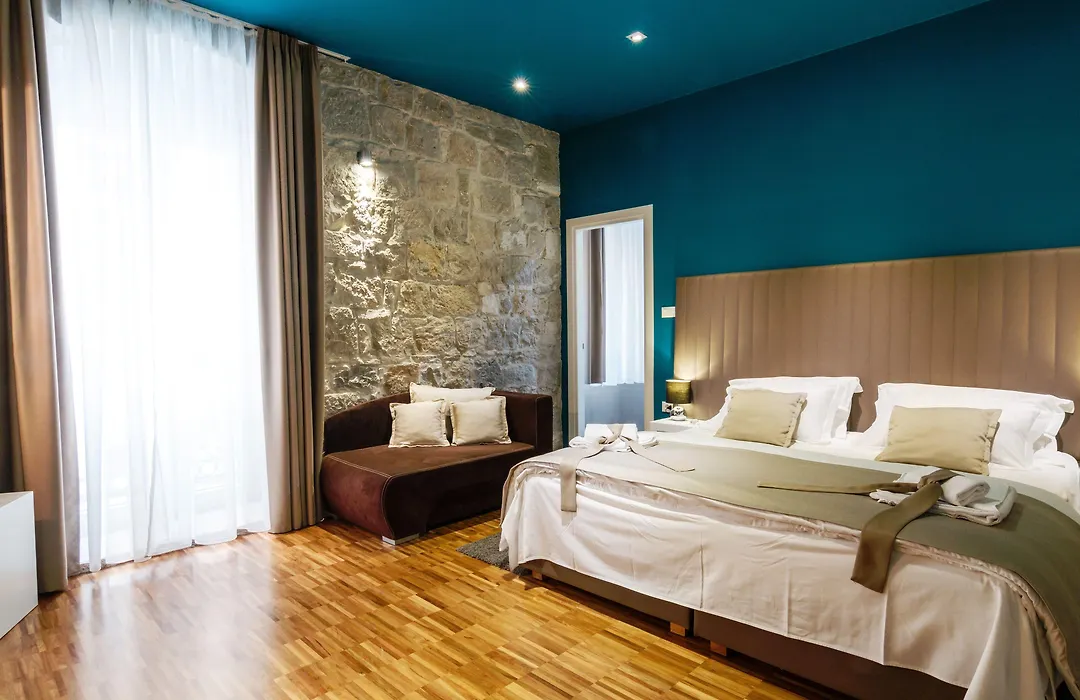 Riva Luxury Rooms-1