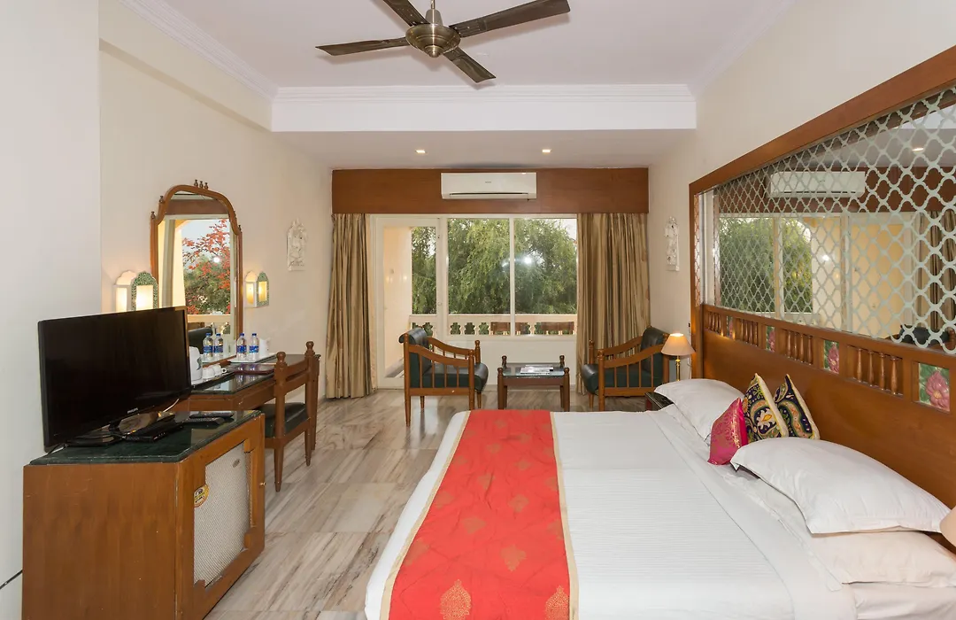 Hotel Hilltop Palace-1