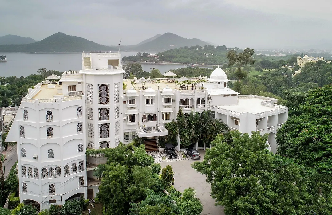 Hotel Hilltop Palace-1