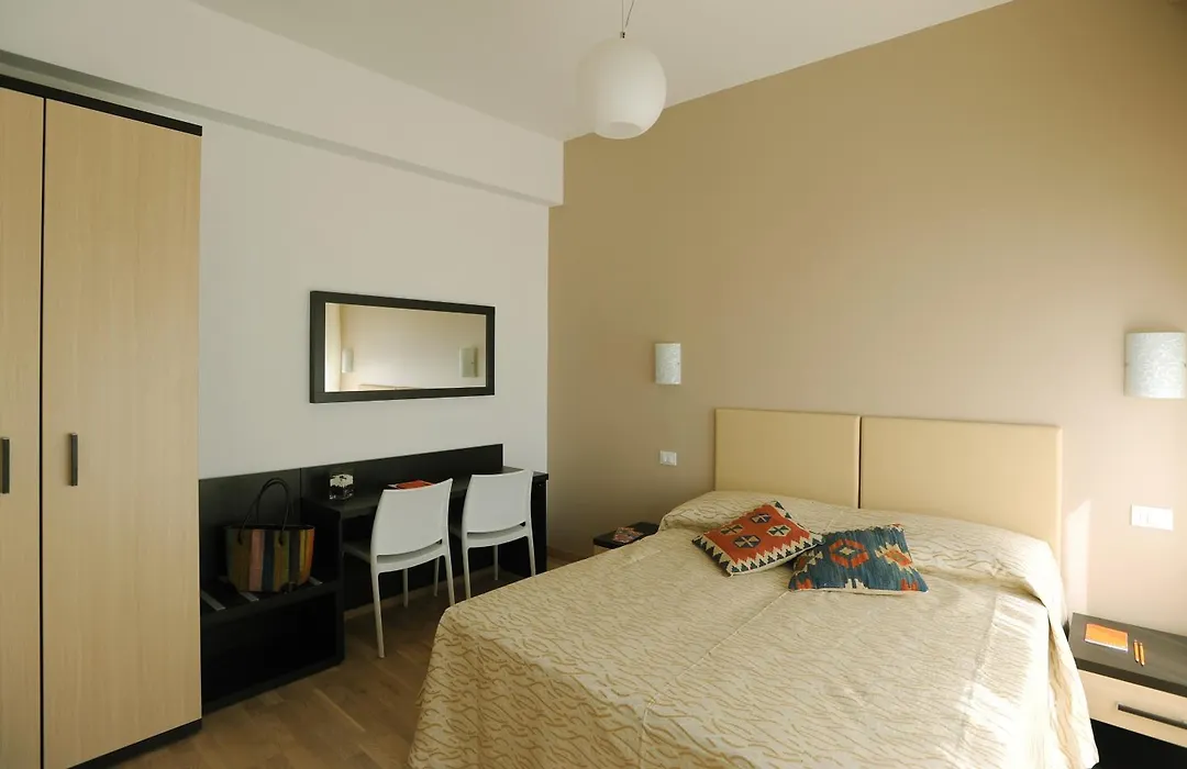 Honey Rooms-1