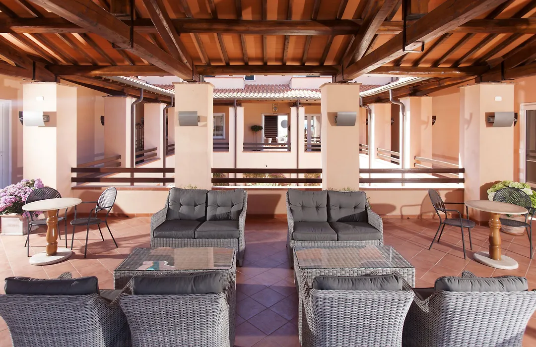 Hotel Villa Domizia-1
