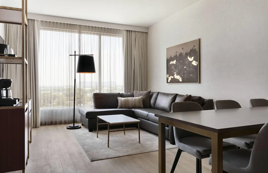 Sheraton Saint-Hyacinthe Hotel-1