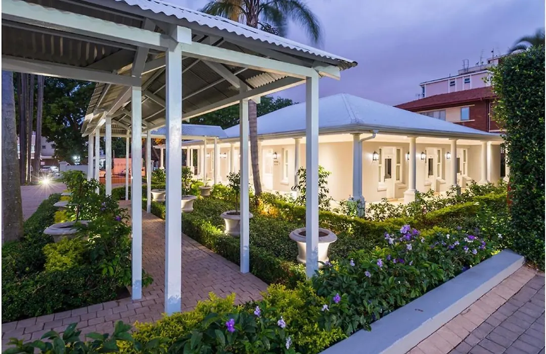 Luxe Avondale Boutique Hotel-1