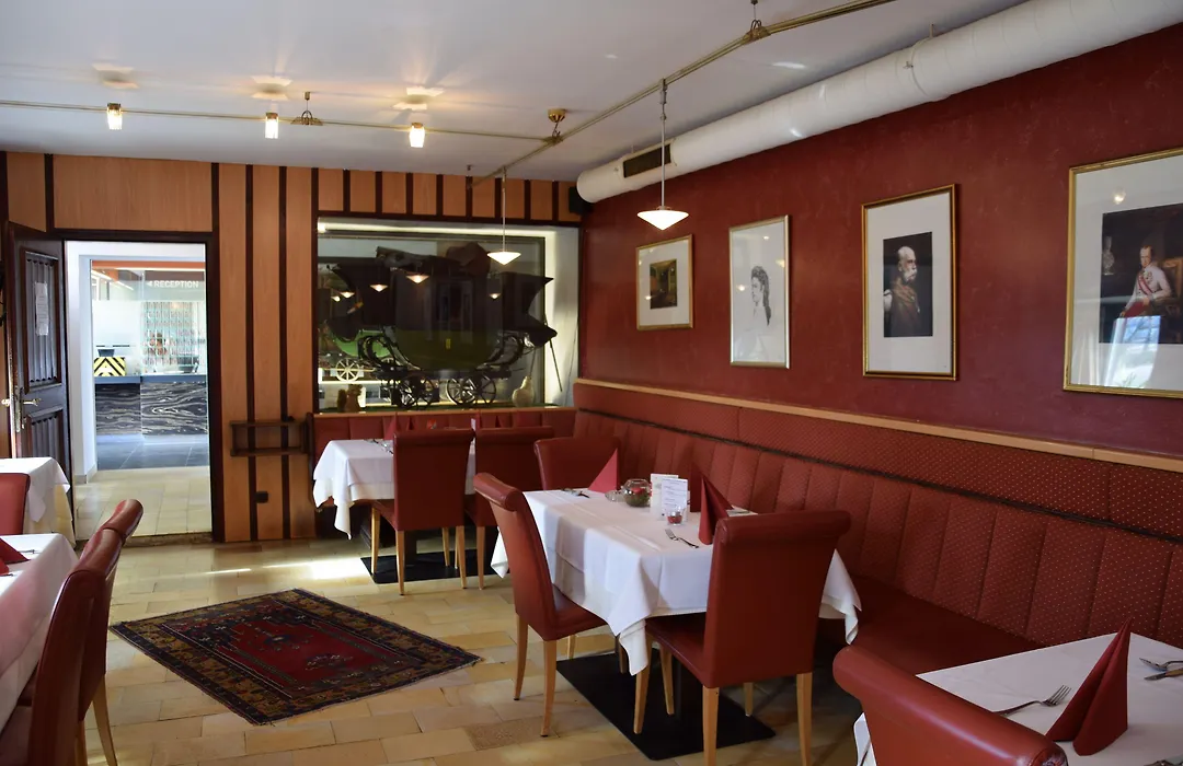 Hotel Maxlhaid-1
