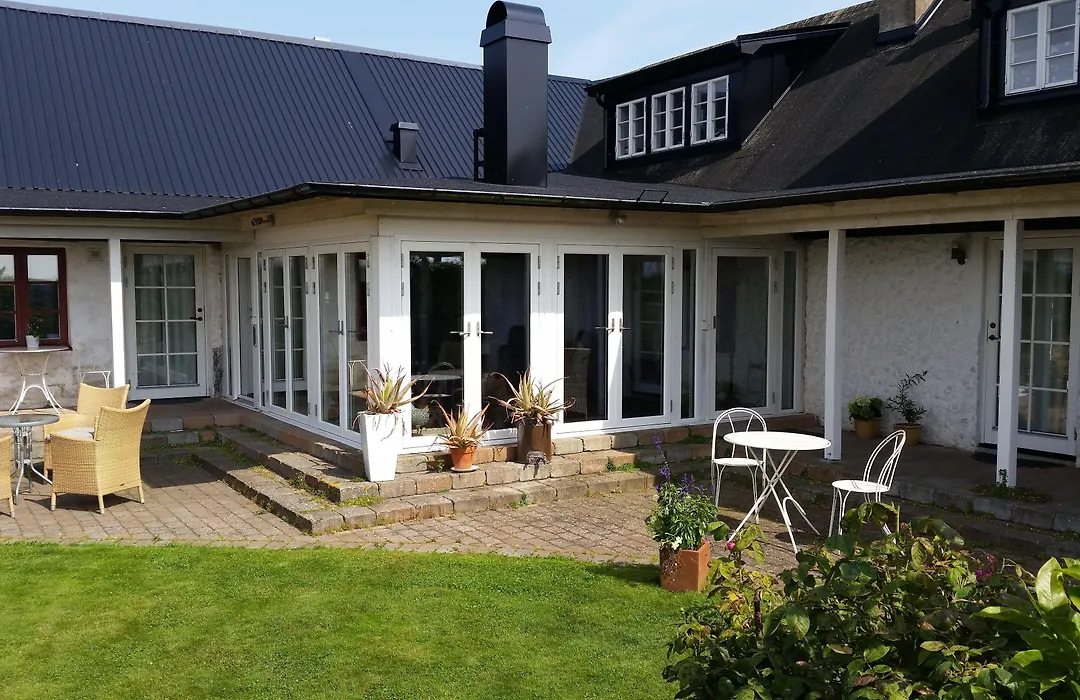 Glimminge Bed & Breakfast-1
