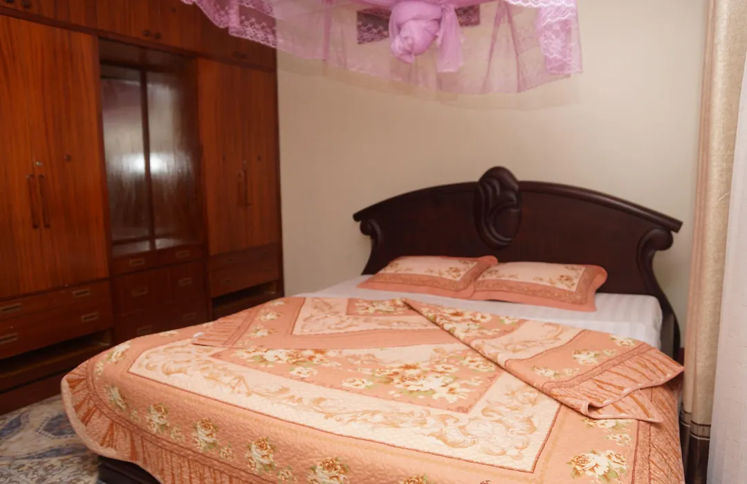 Entebbe Traveller'S Hotel-1