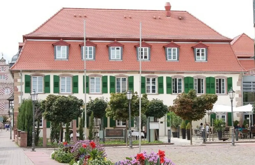 Schlosshotel Bergzaberner Hof-1