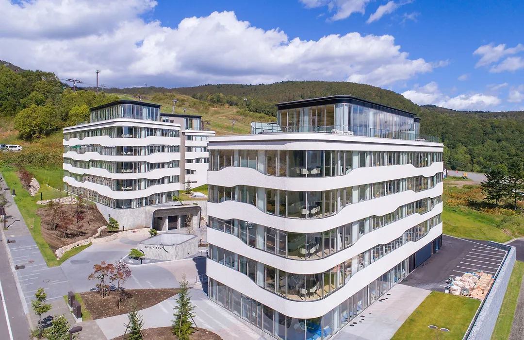Skye Niseko-1