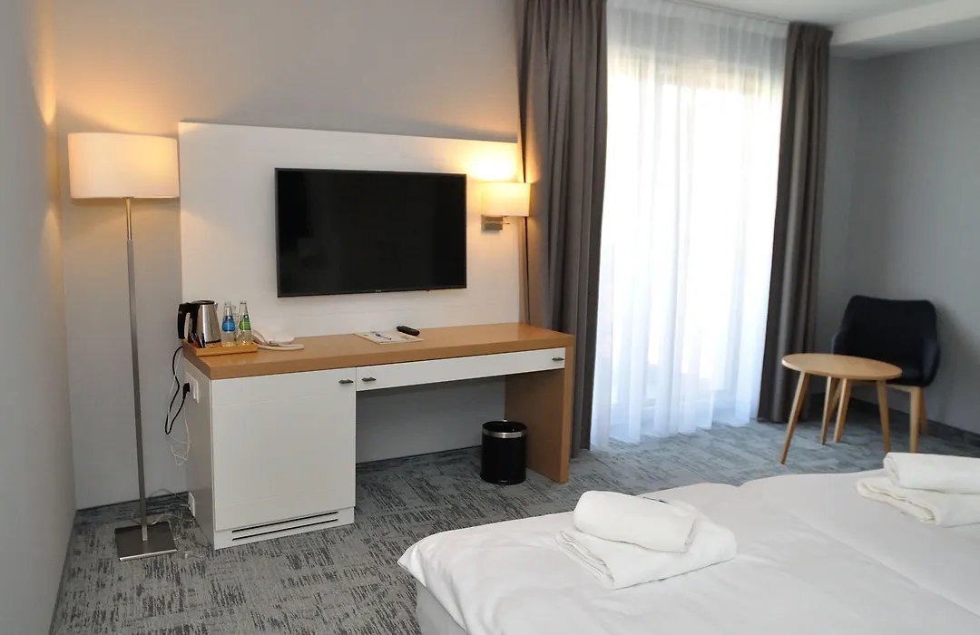 Hotel Hel-1