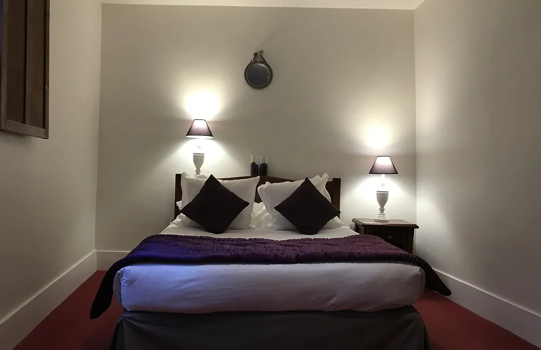 Hotel Raymond VII-1