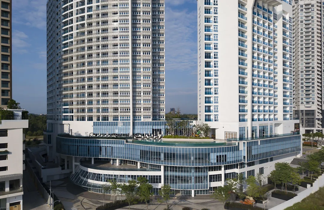 Pinetree Marina Resort-1