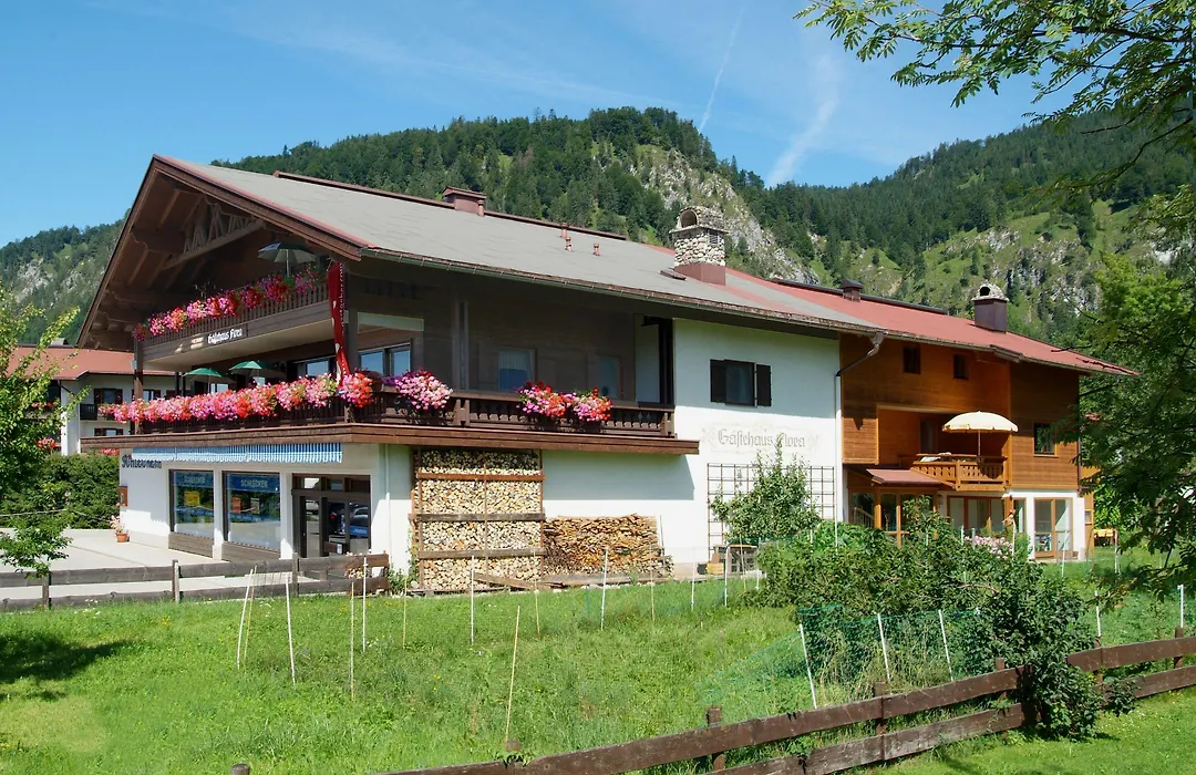 Gästehaus Flora-1
