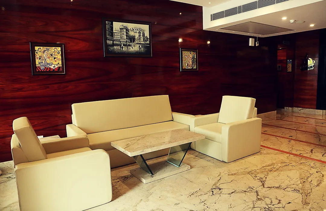 Hotel Ascent Biz-1