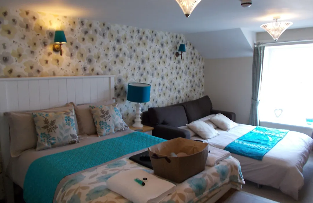The White Lion Hotel-1