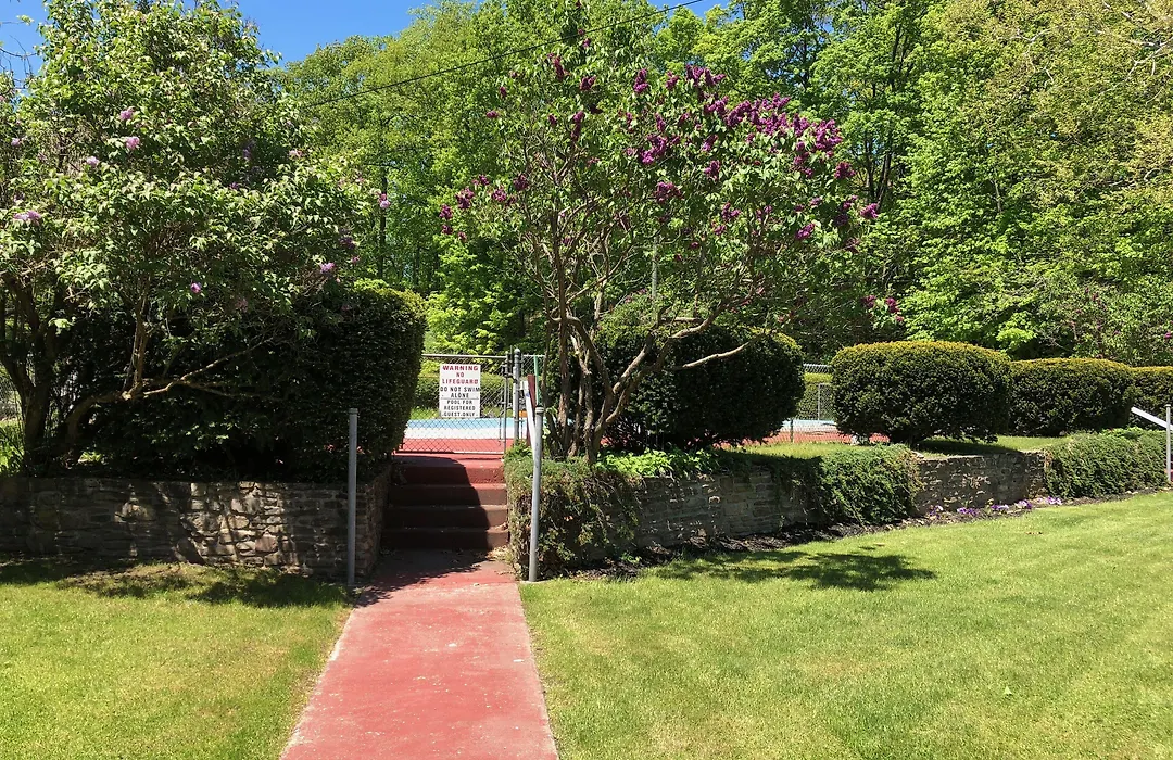 Plum Point Lodge-1