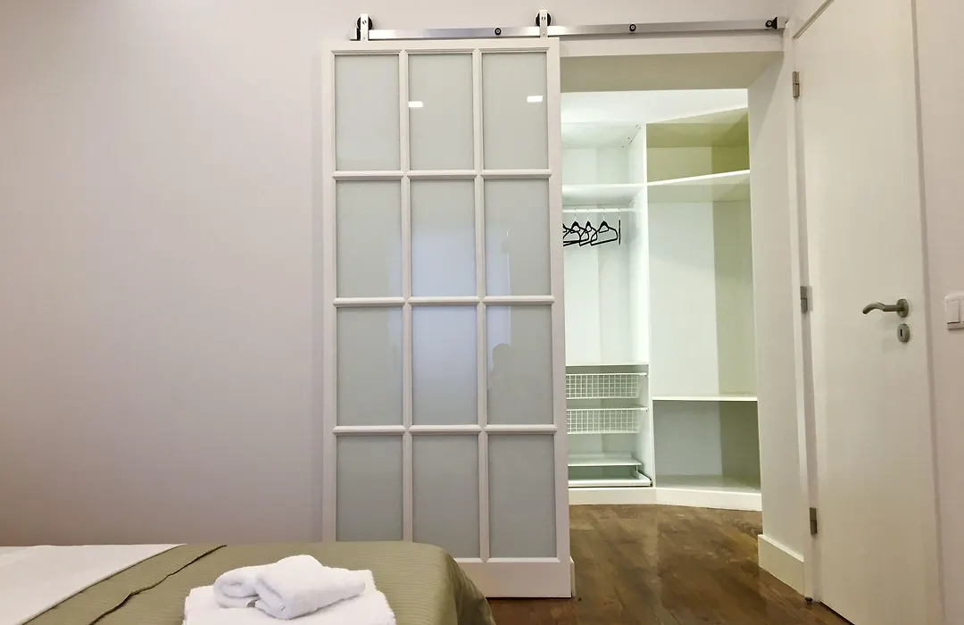 Hola Lisbon Suites-1
