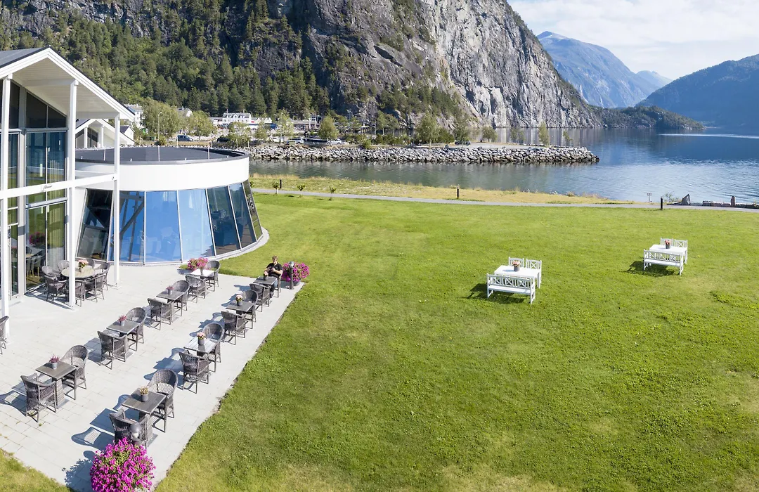 Valldal Fjordhotell - By Classic Norway Hotels-1