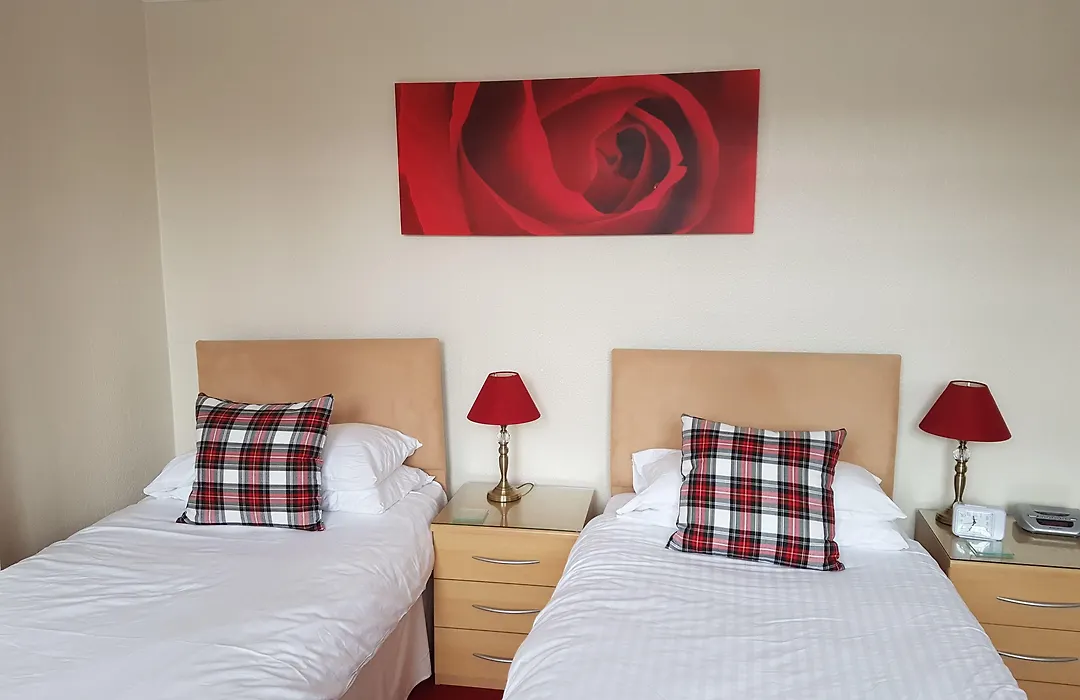 Montrose Guest House-1