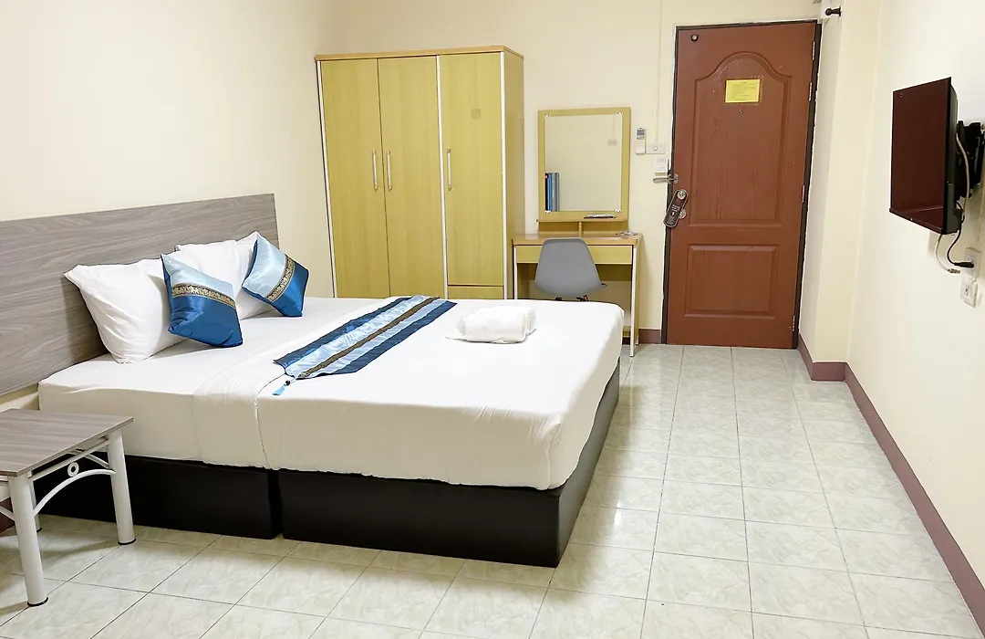 Goody Hotel-1