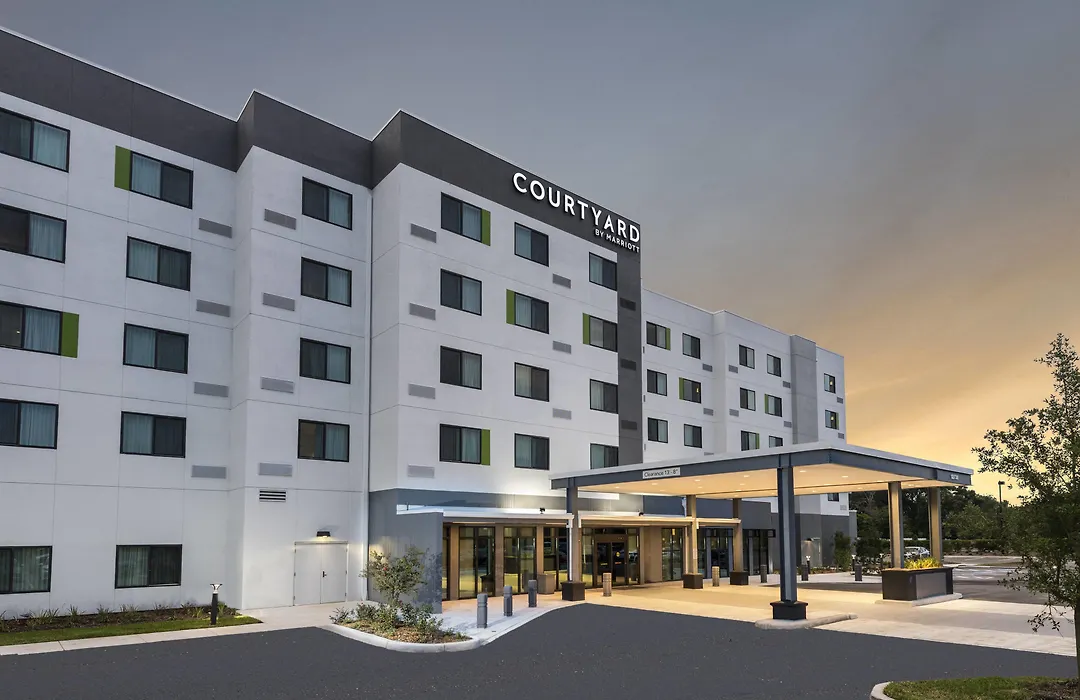 Courtyard By Marriott Tampa Northwest/Veterans Expressway-1