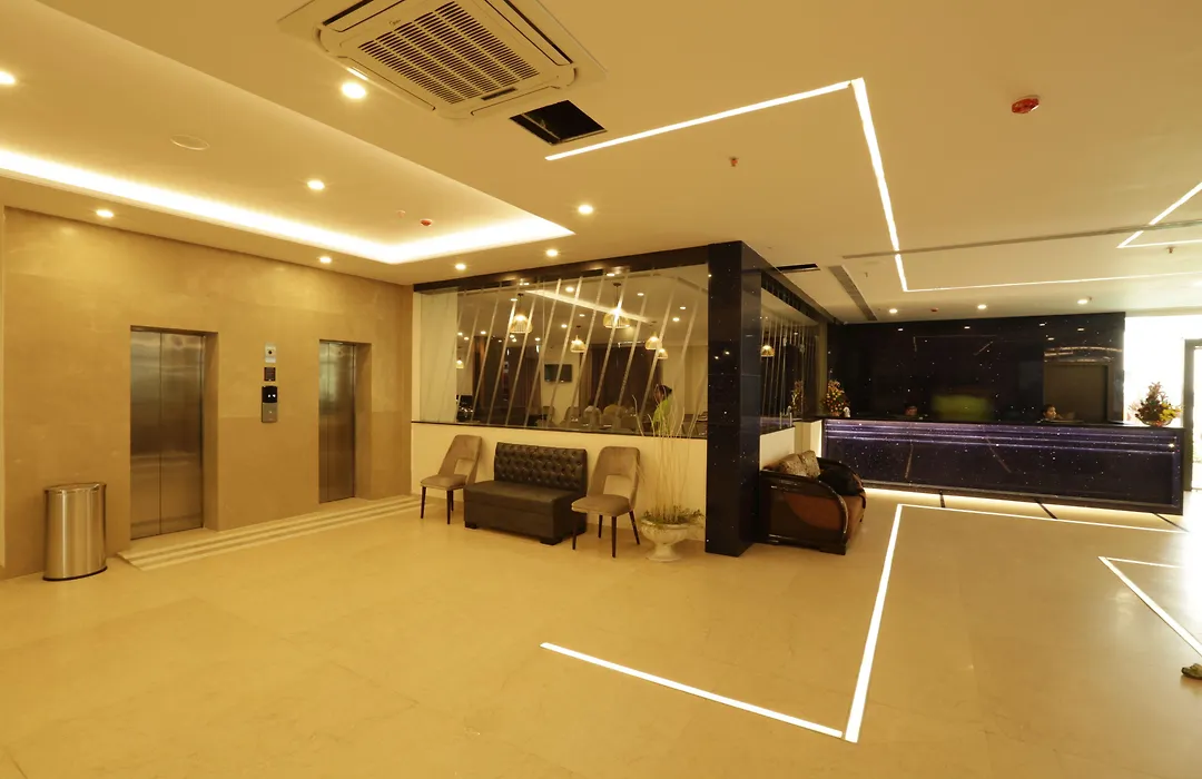 Mantris Hotel-1