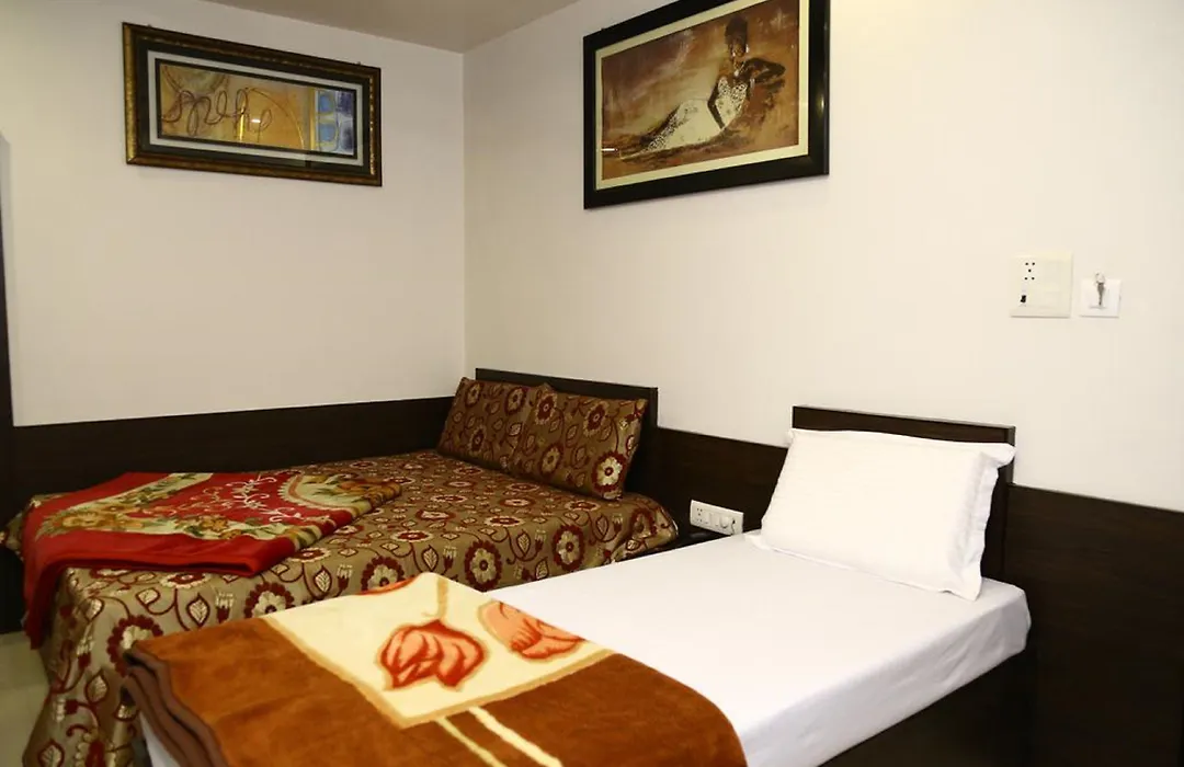 Hotel Abhinandan Inn-1