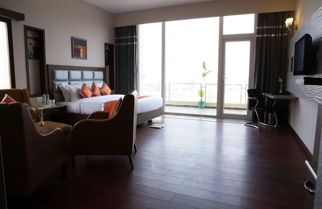 Hotel Chirag-1