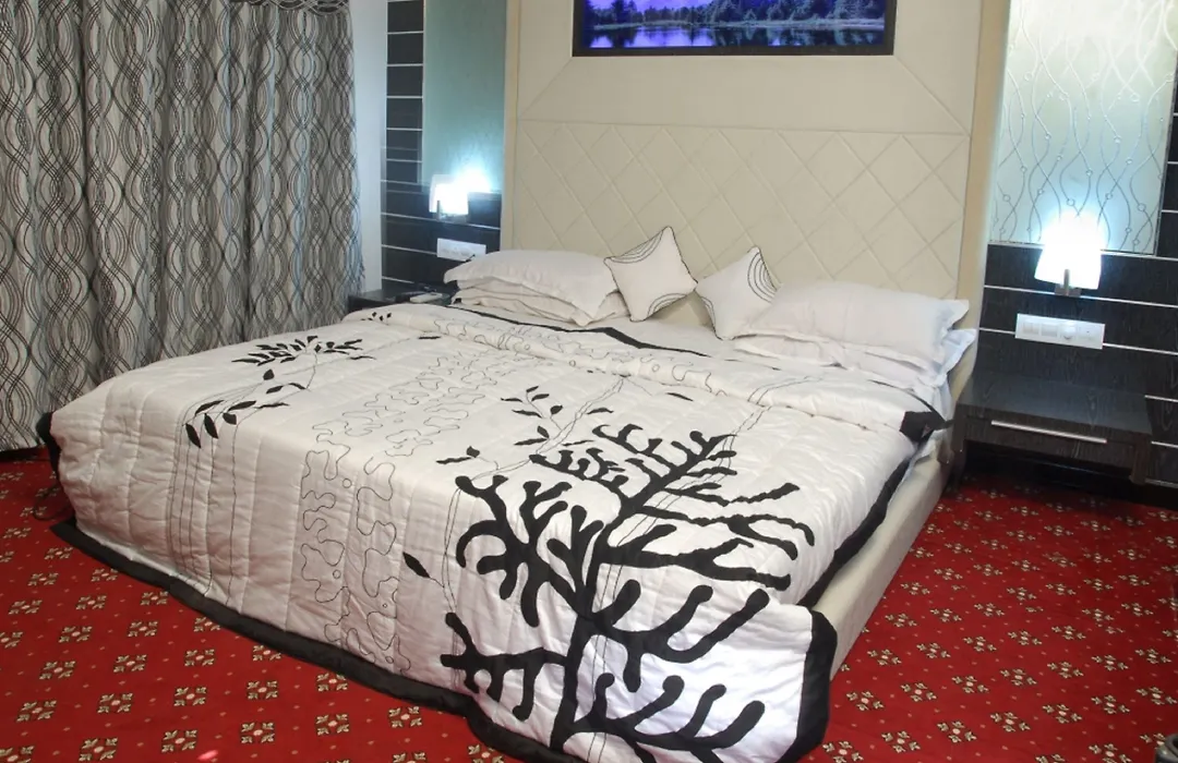 Hotel Aditi By Wb Economy, Vadodara-1