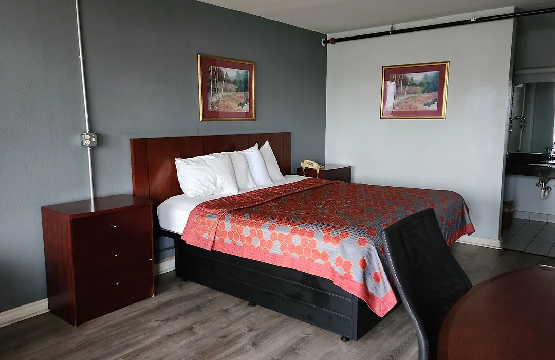 Starway Inn-1