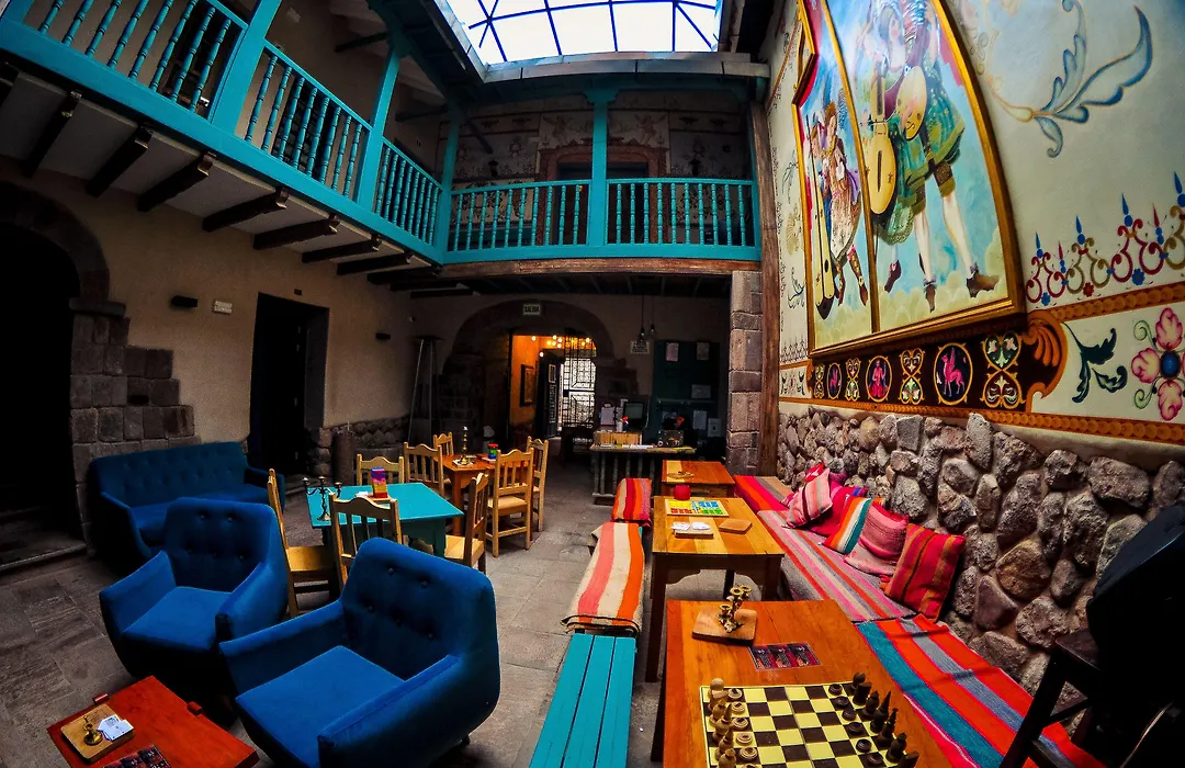 Nao Victoria Hostel-1