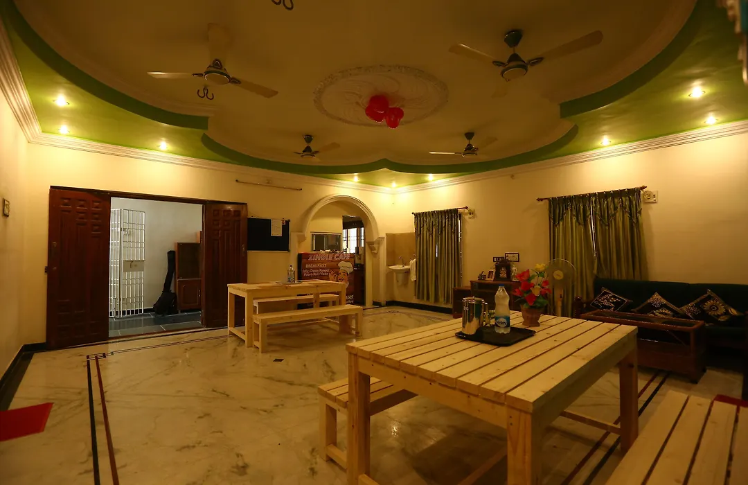 Zingle Stay Airport Hotel-1
