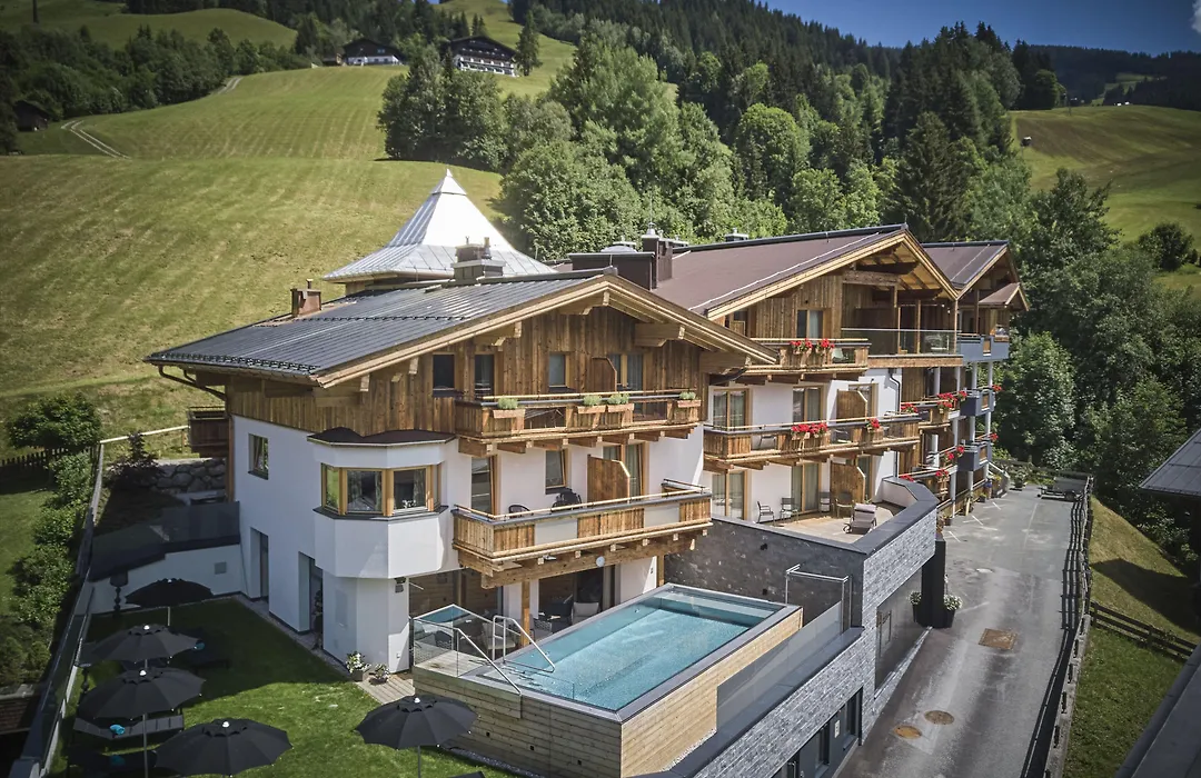 Hotel Astrid Mit Panoramapool & Inklusive Jokercard-1