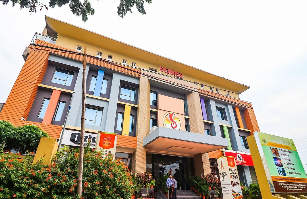 Oyo 7583 Hotel Suraj Palace 1-1