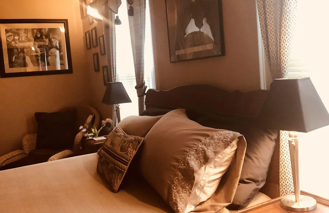 Princess Anne Book Lovers Inn-1