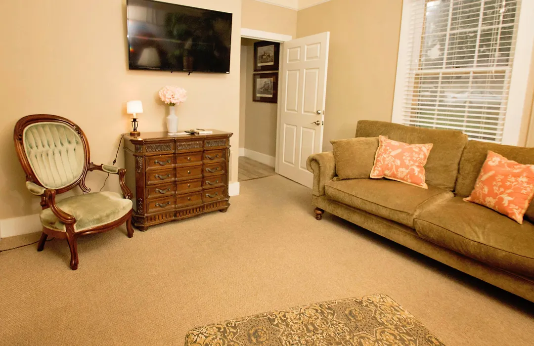 Jailer'S Inn-1