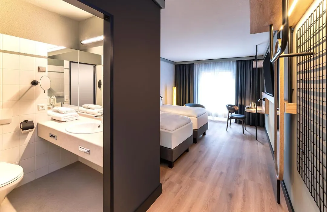 Radisson Hotel Dusseldorf City Center-1