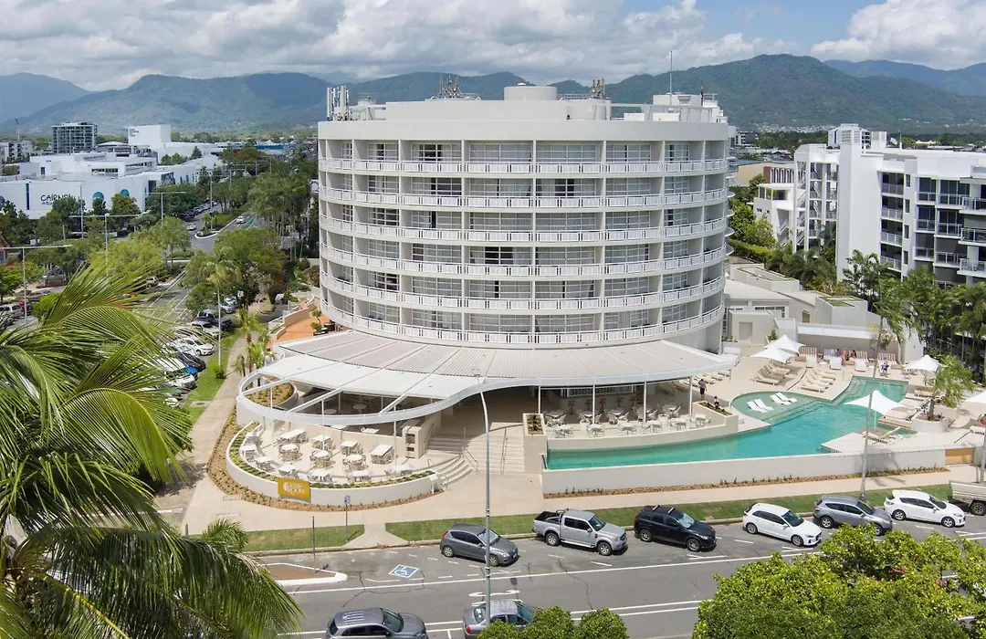 Doubletree By Hilton Cairns-1
