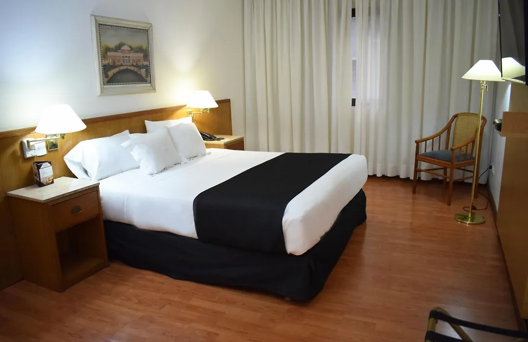 Hotel Dolmen-1