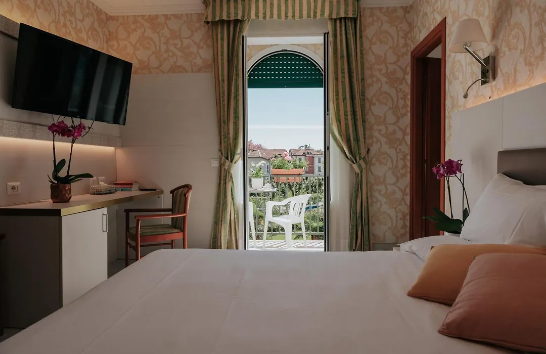 Hotel Flora-1