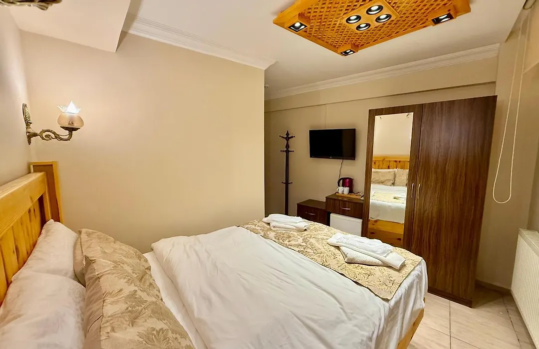 Magnificent Hotel-1