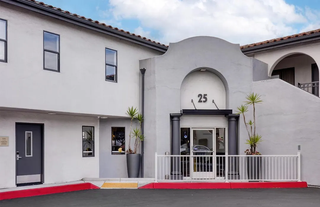 Best Western Plus Executive Suites-1