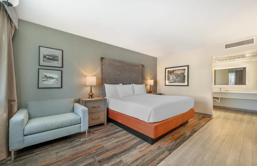 Best Western Plus King'S Inn And Suites-1